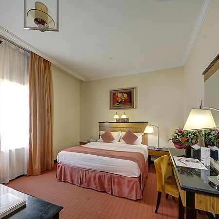 Rayan Hotel Corniche Sharjah Exterior photo