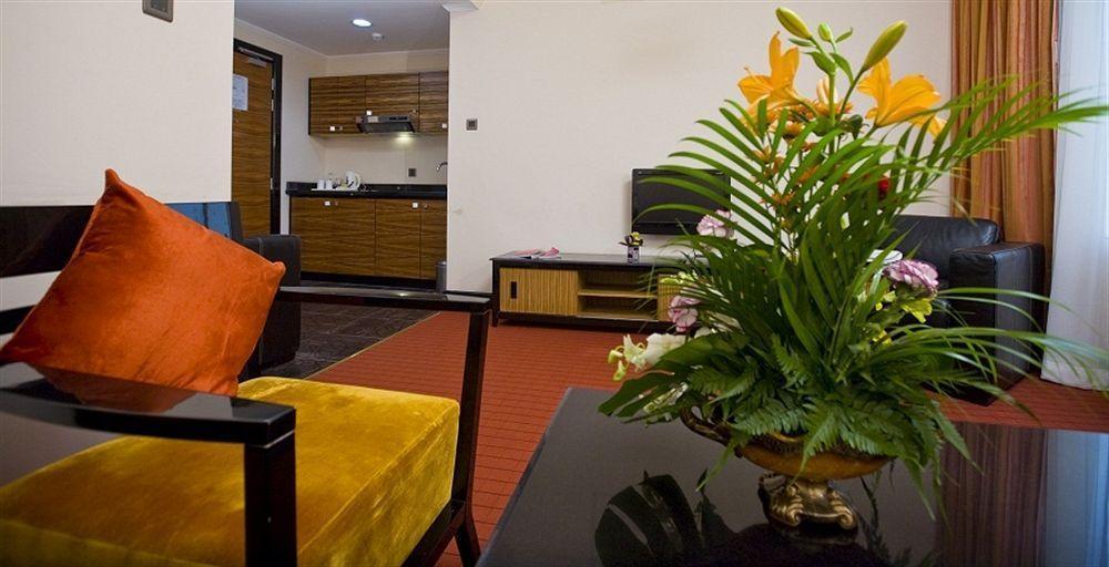 Rayan Hotel Corniche Sharjah Exterior photo