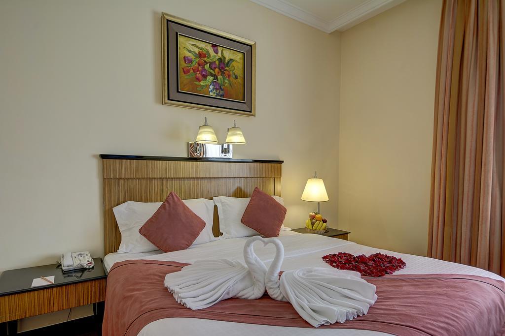 Rayan Hotel Corniche Sharjah Exterior photo