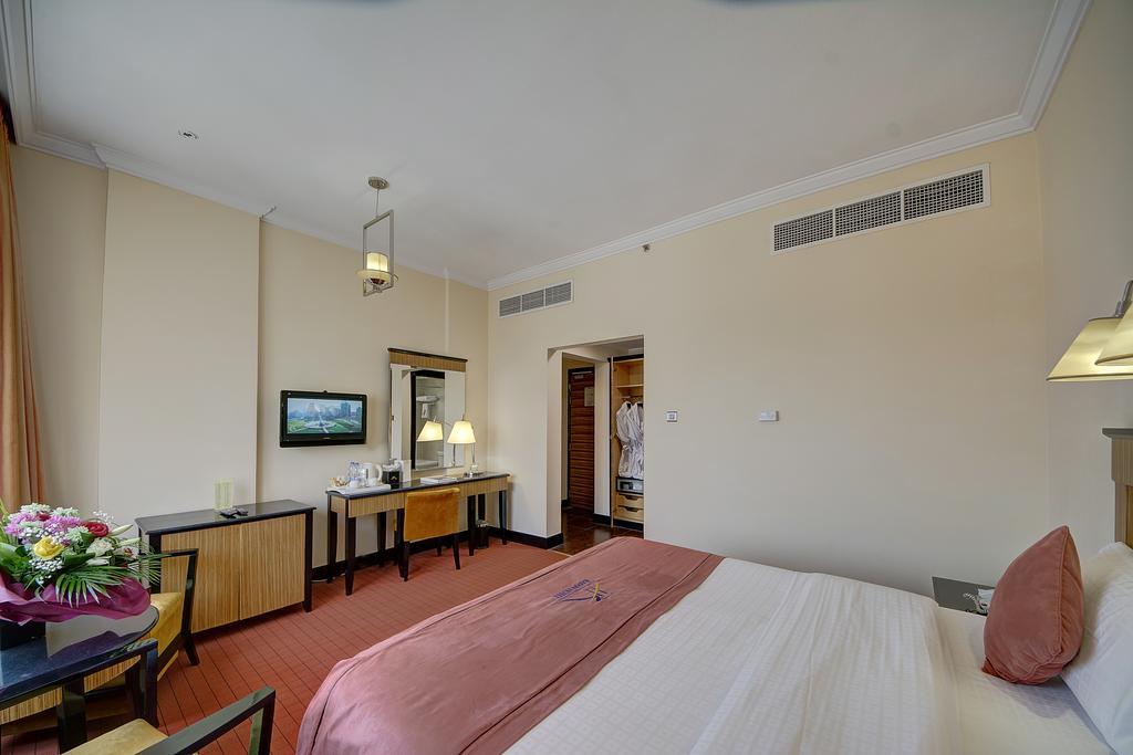 Rayan Hotel Corniche Sharjah Exterior photo