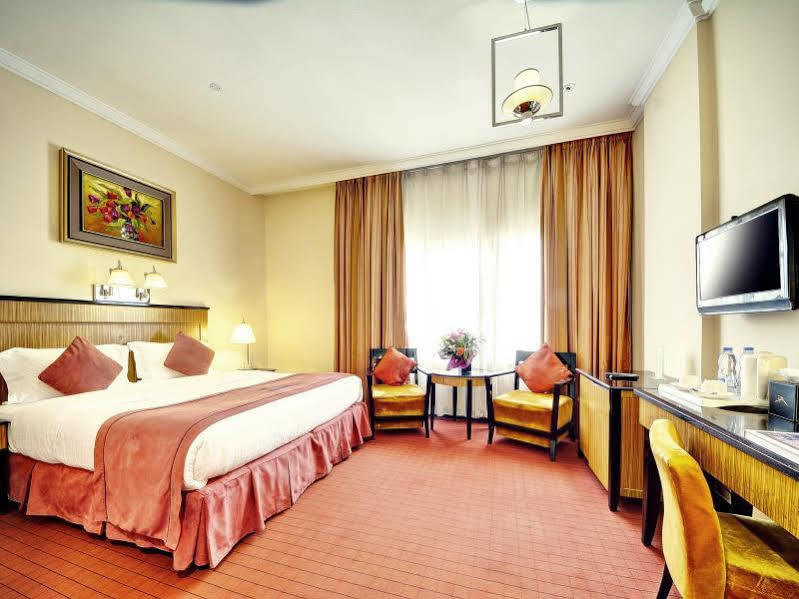Rayan Hotel Corniche Sharjah Exterior photo